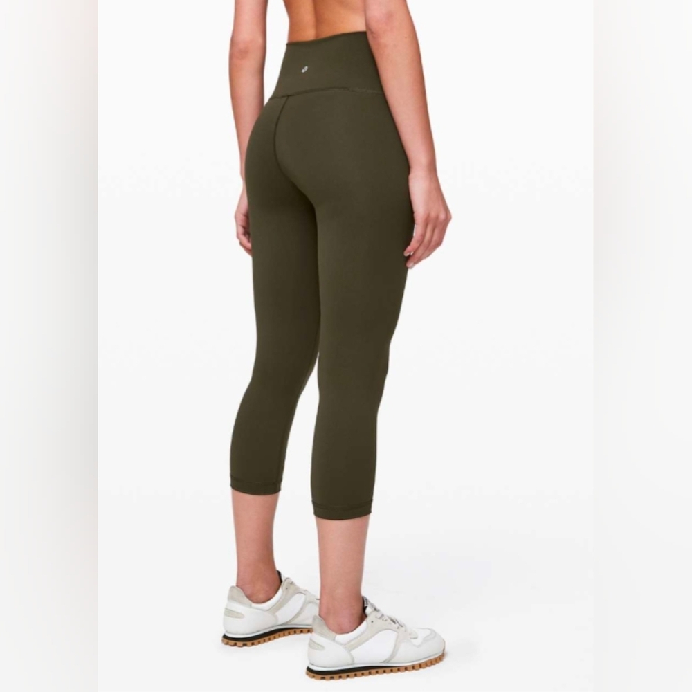 EUC Lululemon Wunder Under High-Rise Luxtreme 21" - Picture 3 of 8